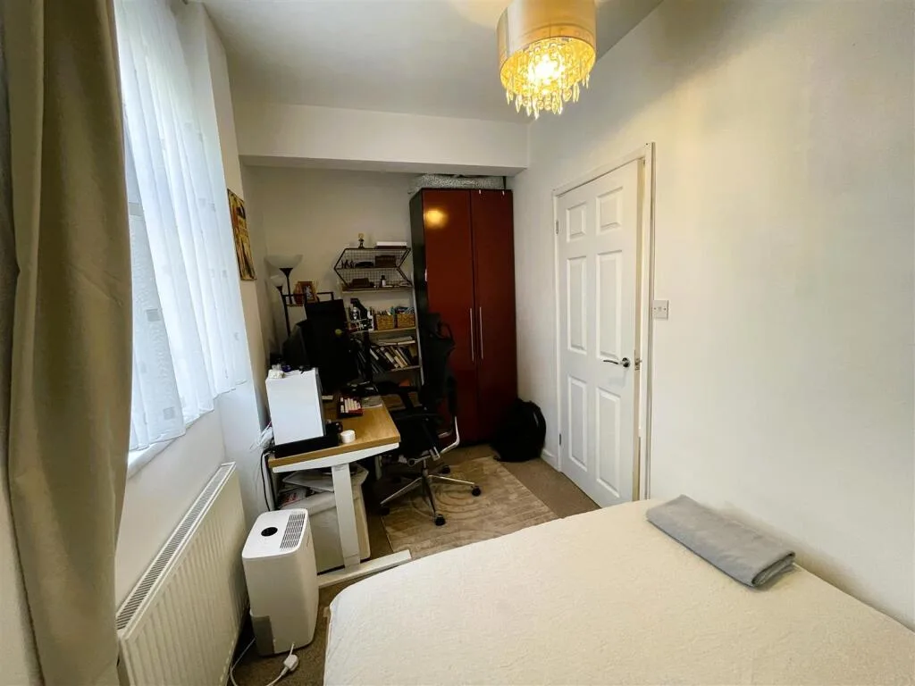 2 bedroom maisonette for rent