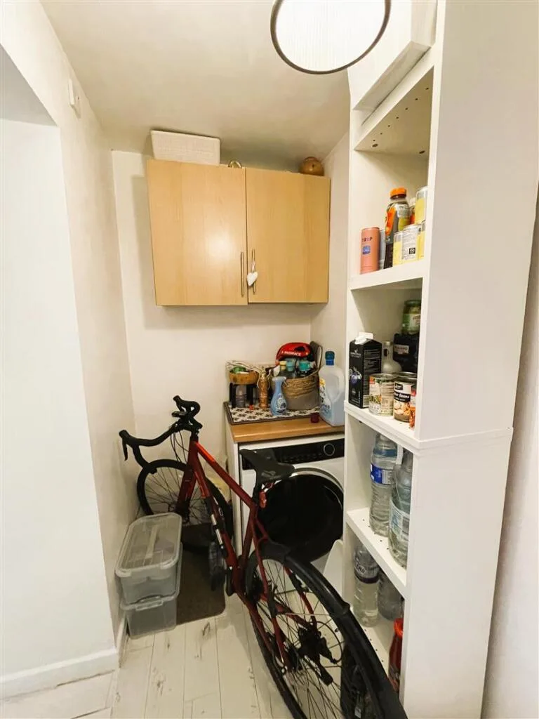 2 bedroom maisonette for rent