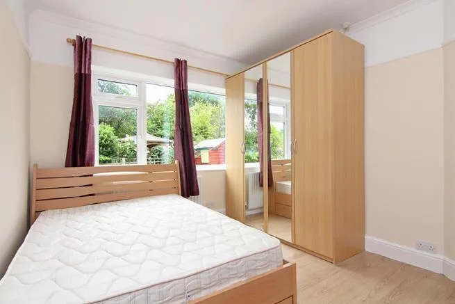 2 bedroom maisonette for rent