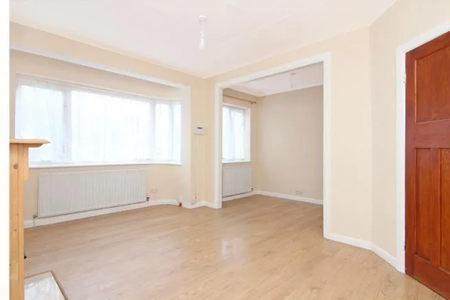 2 bedroom maisonette for rent