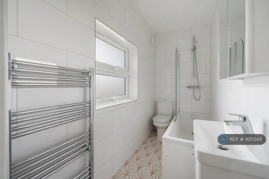 3 bedroom flat for rent
