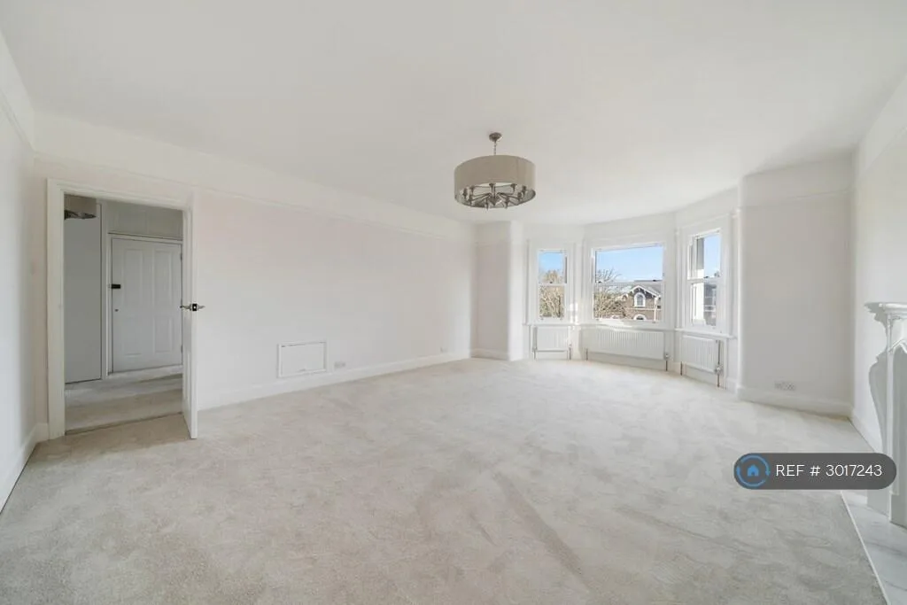 3 bedroom flat for rent