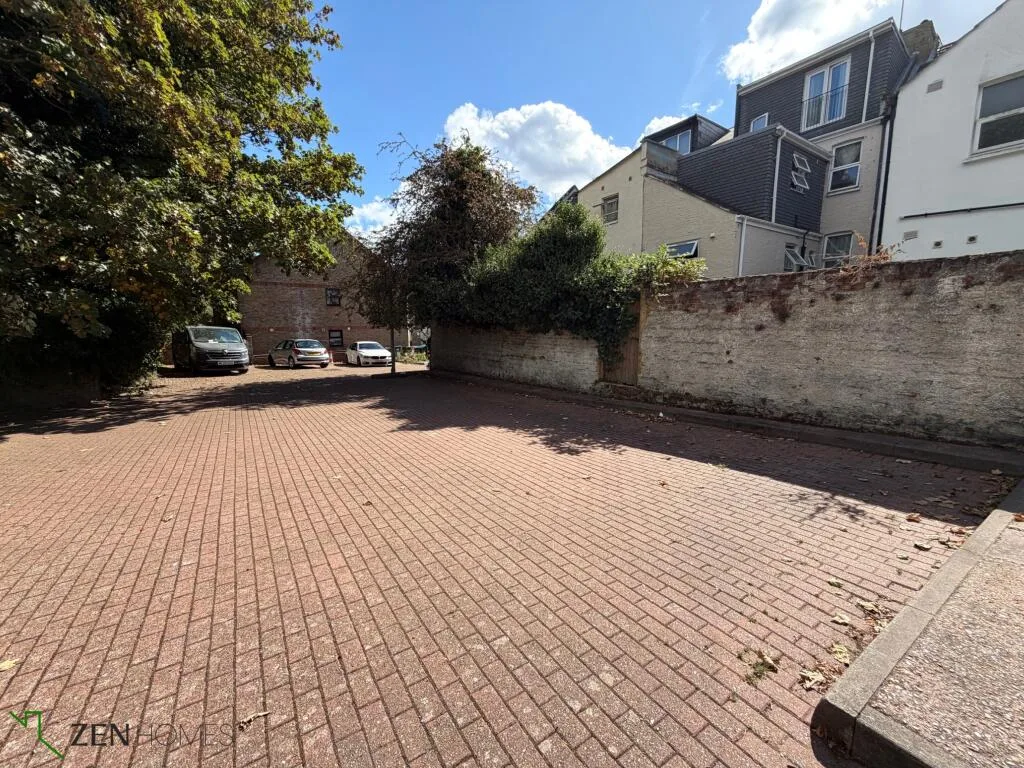 1 bedroom bungalow for rent