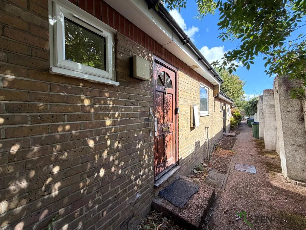 1 bedroom bungalow for rent