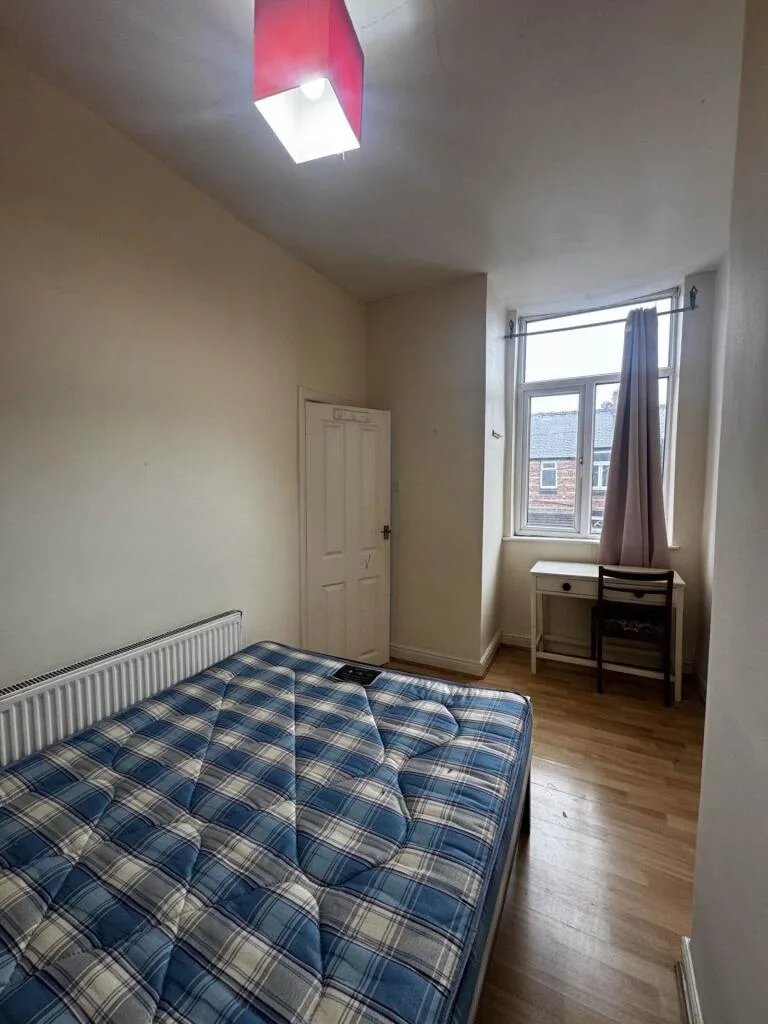 2 bedroom semi-detached house for rent