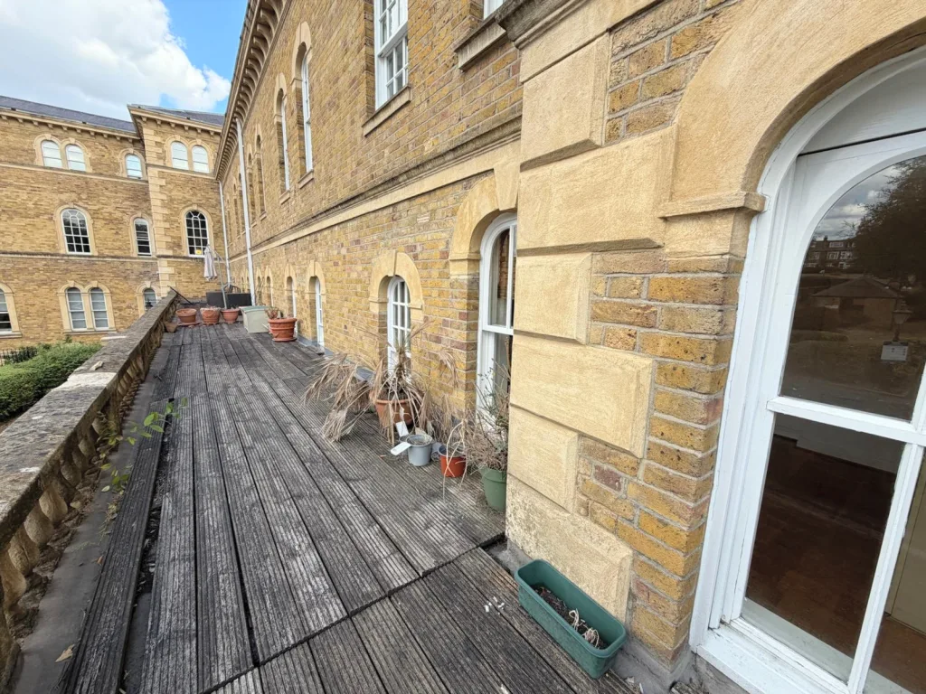 3 bedroom maisonette for rent