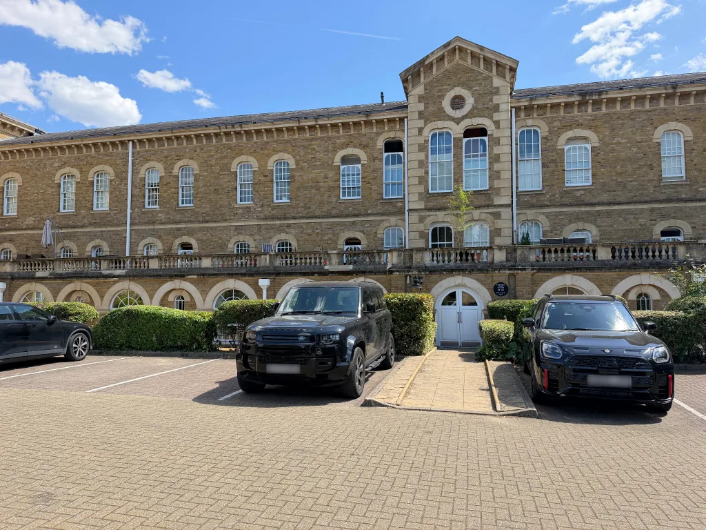 3 bedroom maisonette for rent