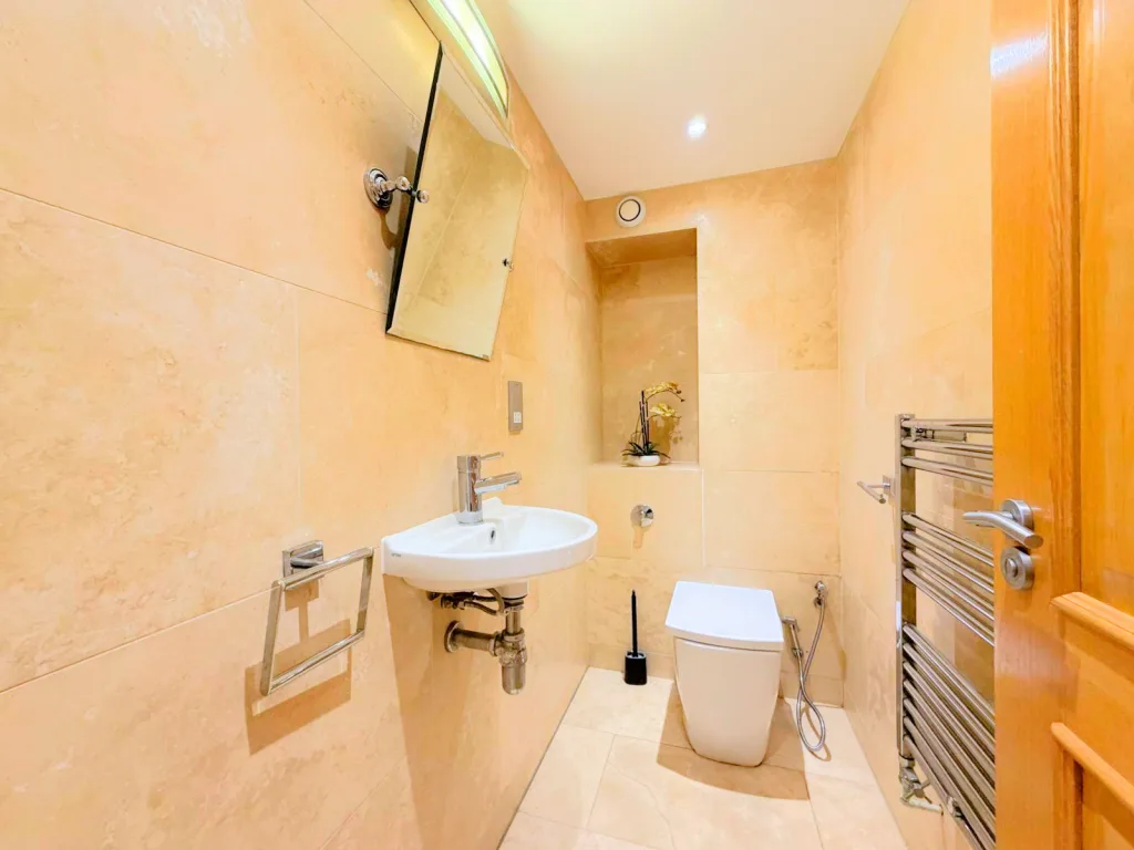 3 bedroom maisonette for rent