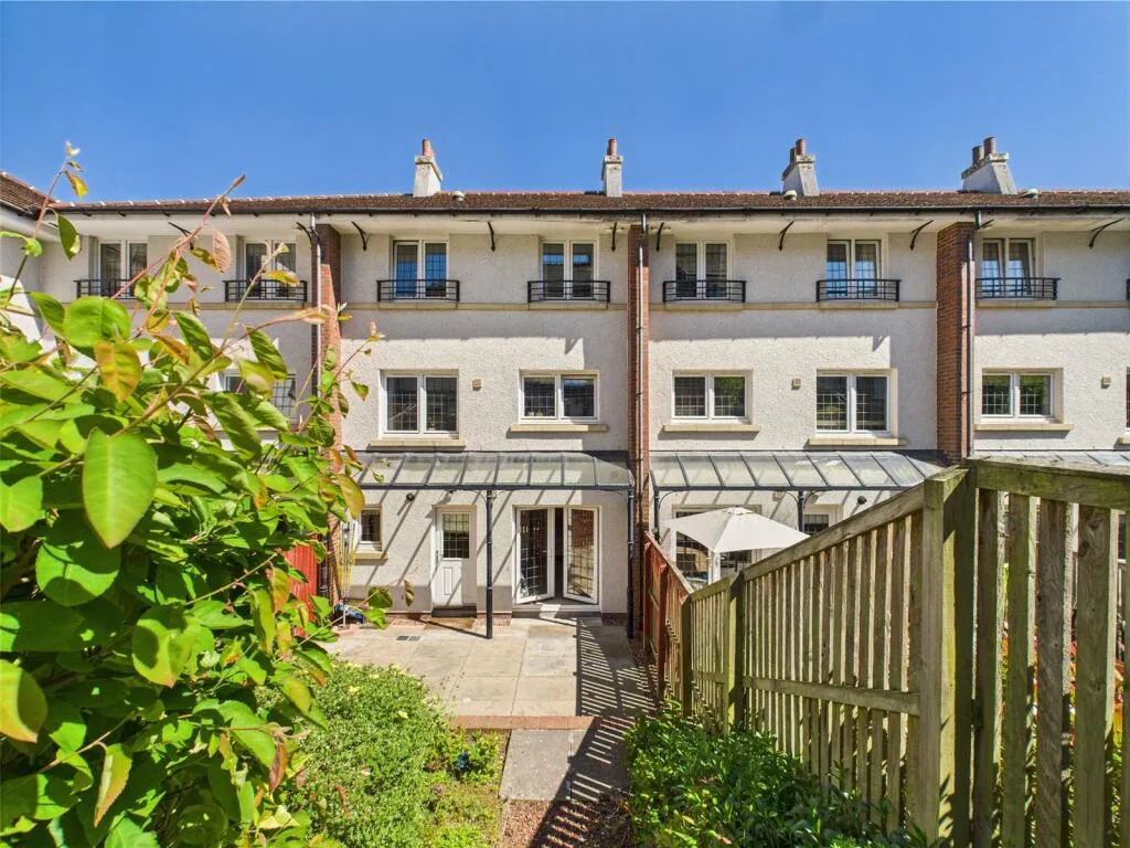 4 bedroom house for rent