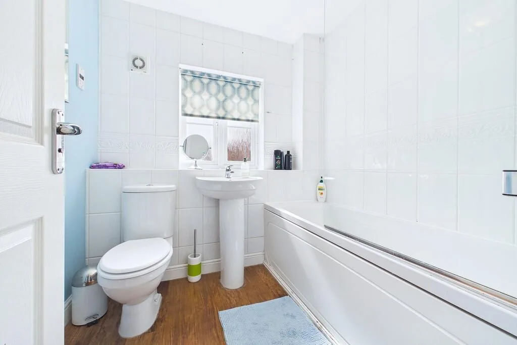 4 bedroom detached house for rent