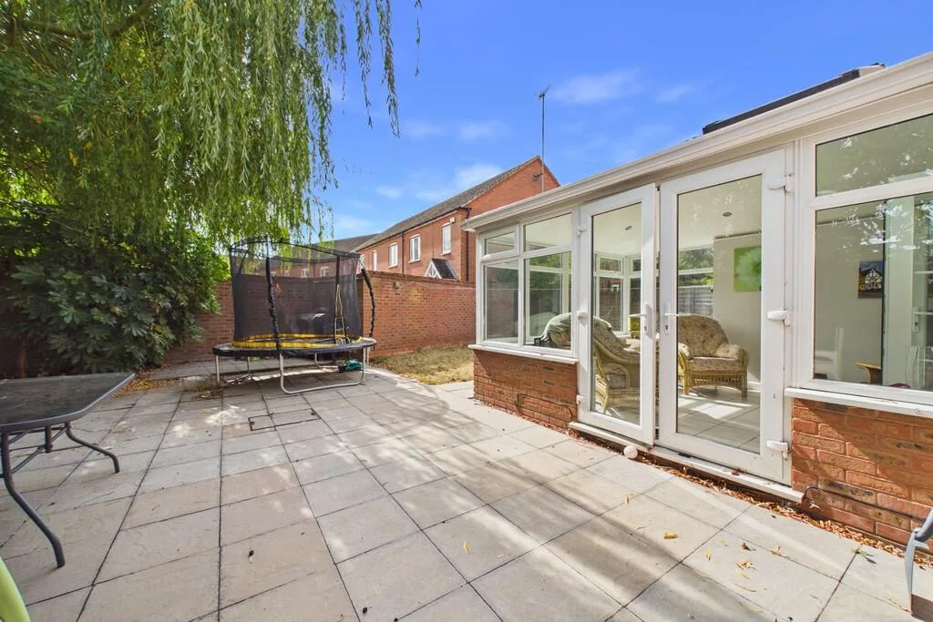 4 bedroom detached house for rent