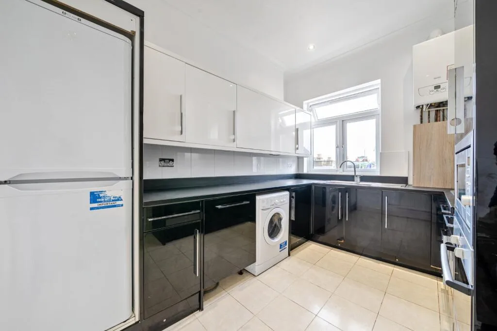 3 bedroom flat for rent