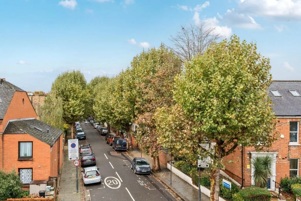 3 bedroom flat for rent