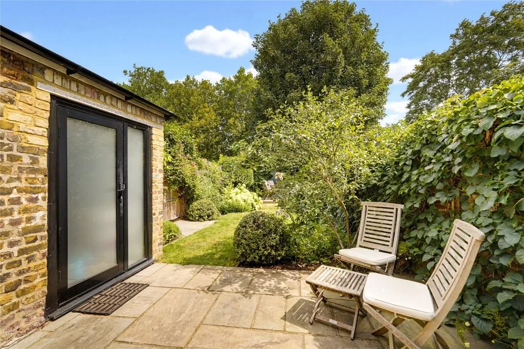 2 bedroom terraced house for rent