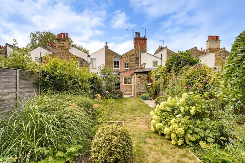 2 bedroom terraced house for rent
