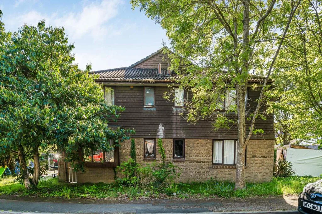 1 bedroom end of terrace house for rent