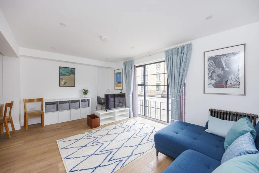 3 bedroom flat for rent