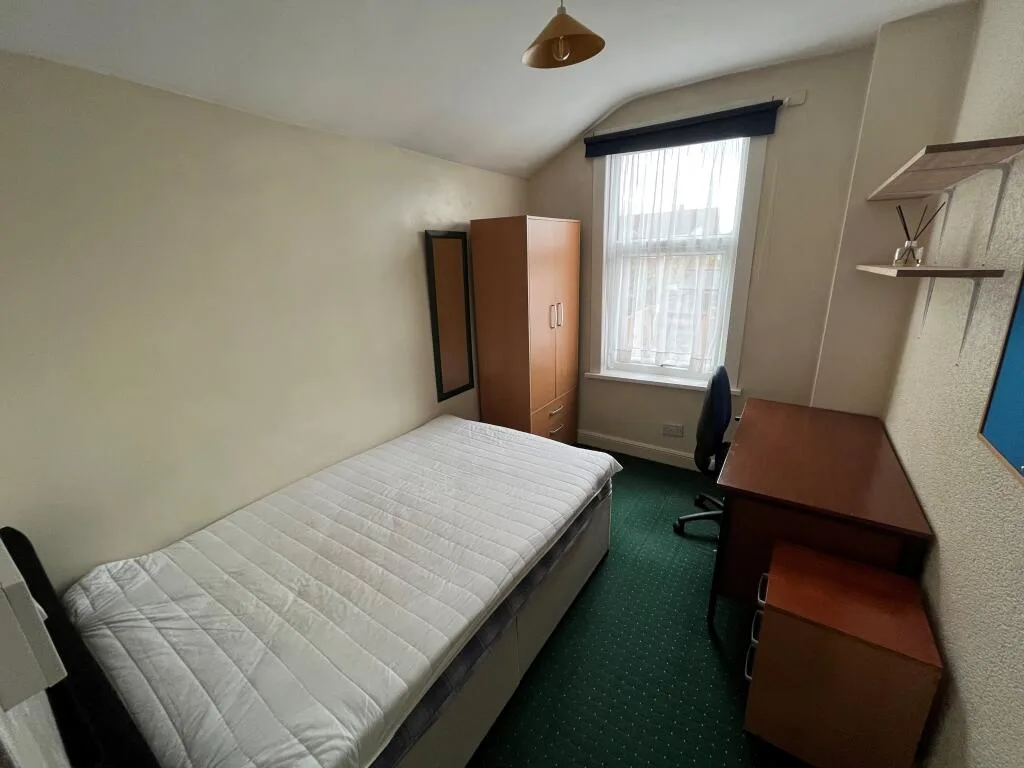 1 bedroom house for rent