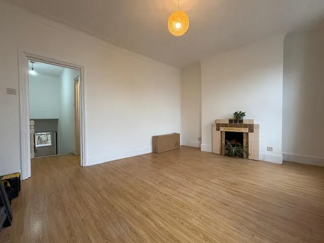 1 bedroom maisonette for rent
