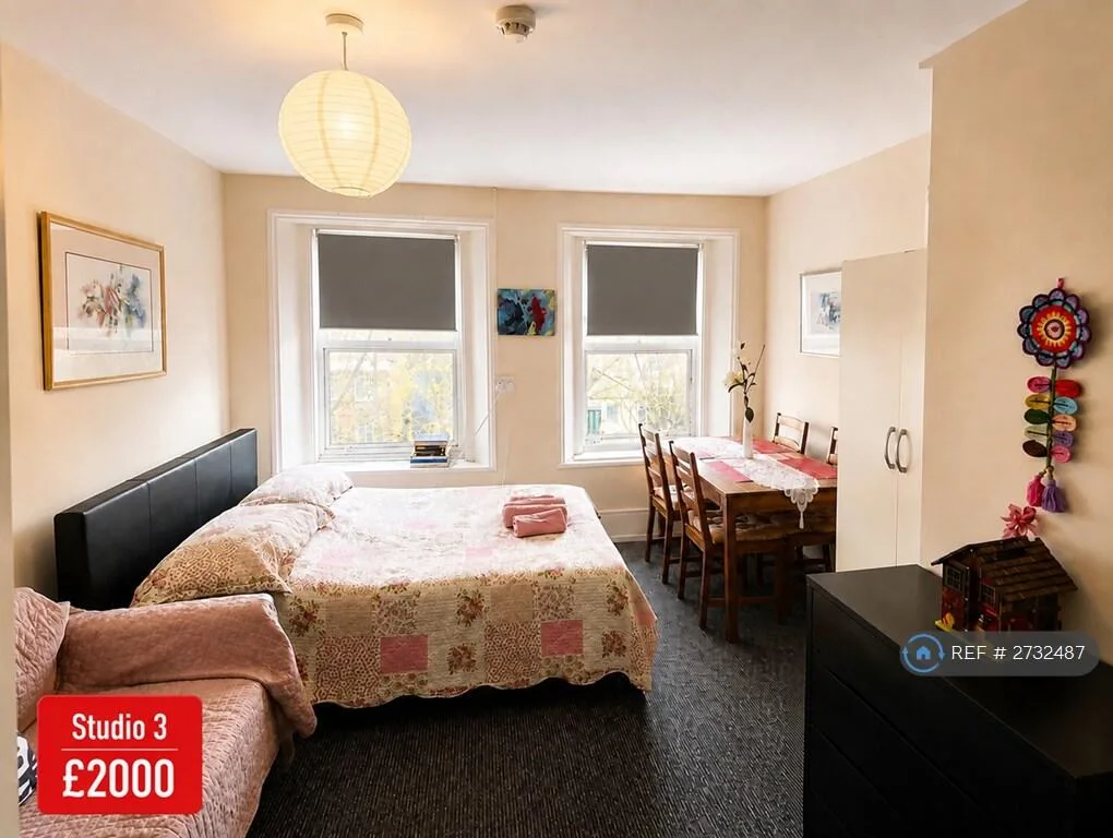 Studio flat for rent