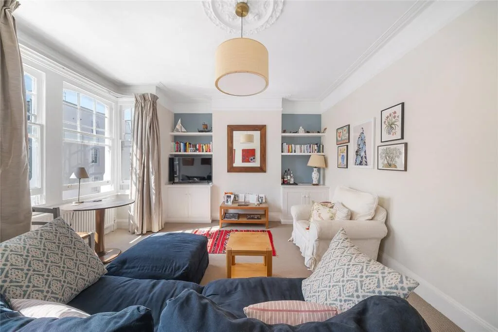 2 bedroom end of terrace house for rent