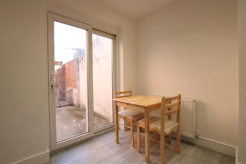 1 bedroom ground floor flat for rent