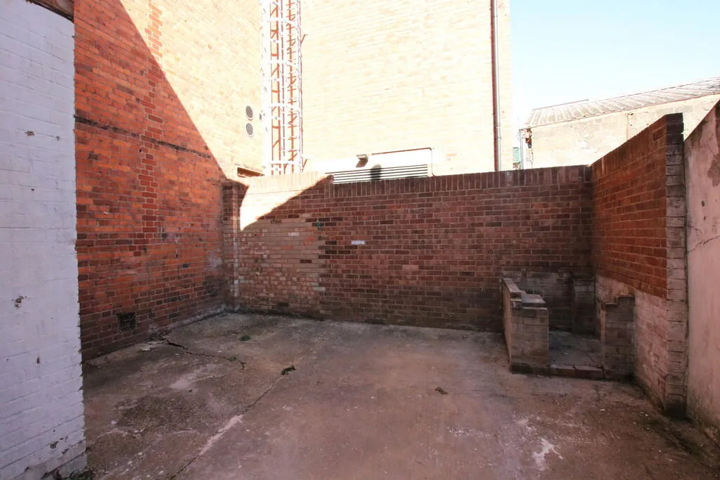 1 bedroom ground floor flat for rent