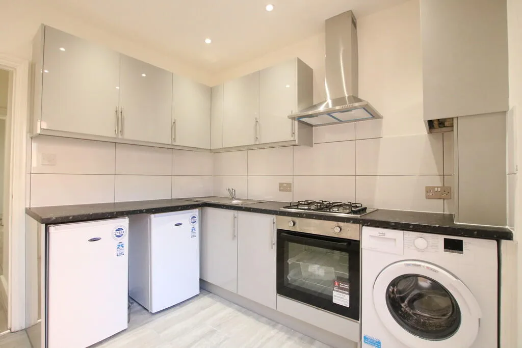 1 bedroom ground floor flat for rent