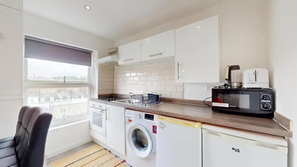 Studio flat for rent
