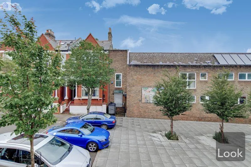 2 bedroom detached house for rent