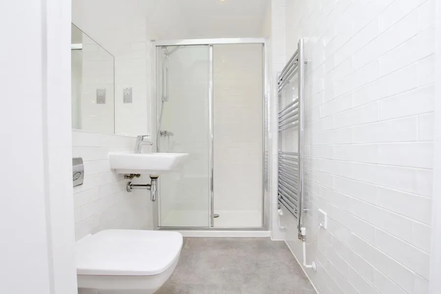 4 bedroom semi-detached house for rent