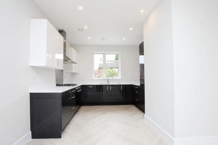 4 bedroom semi-detached house for rent