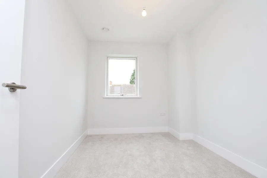 4 bedroom semi-detached house for rent