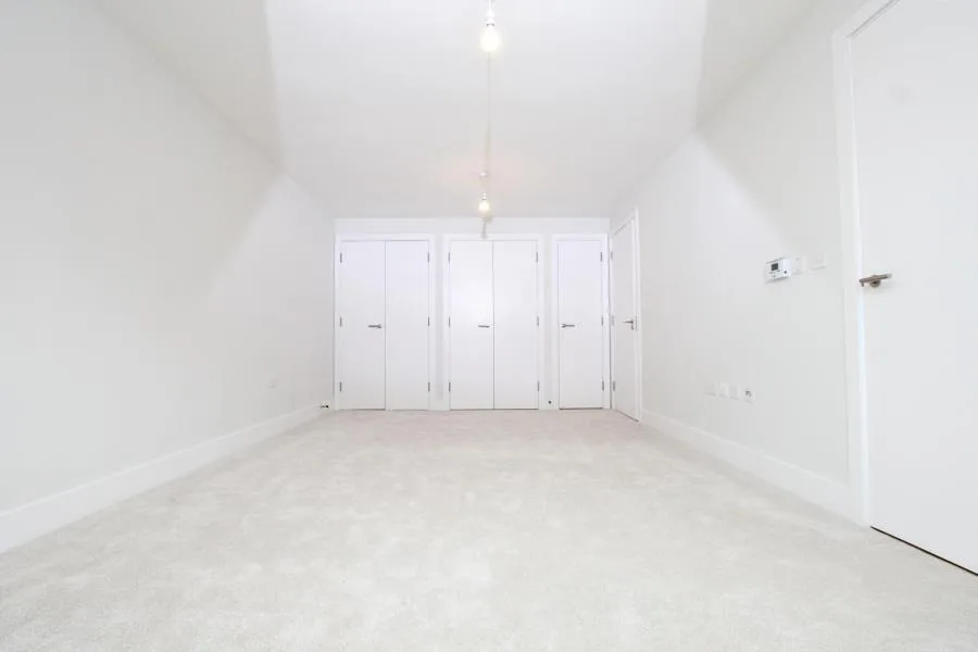 4 bedroom semi-detached house for rent