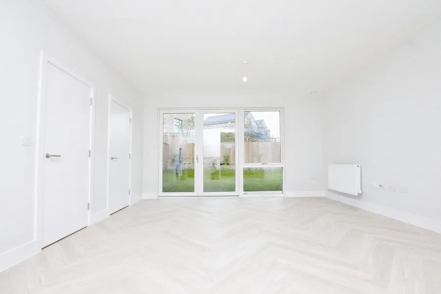 4 bedroom semi-detached house for rent