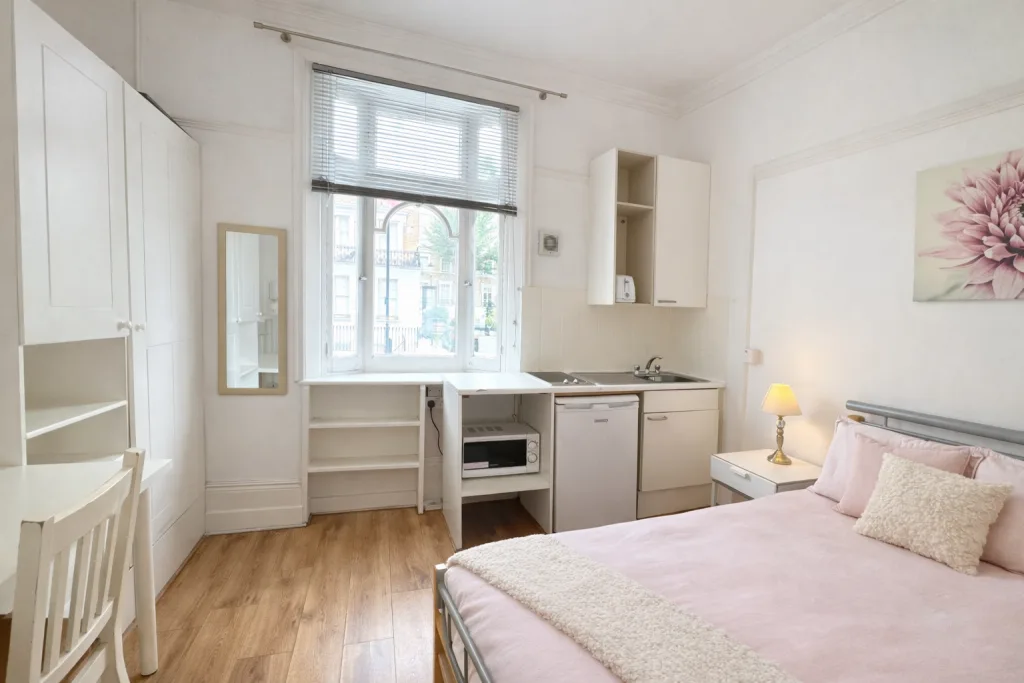 Studio flat for rent
