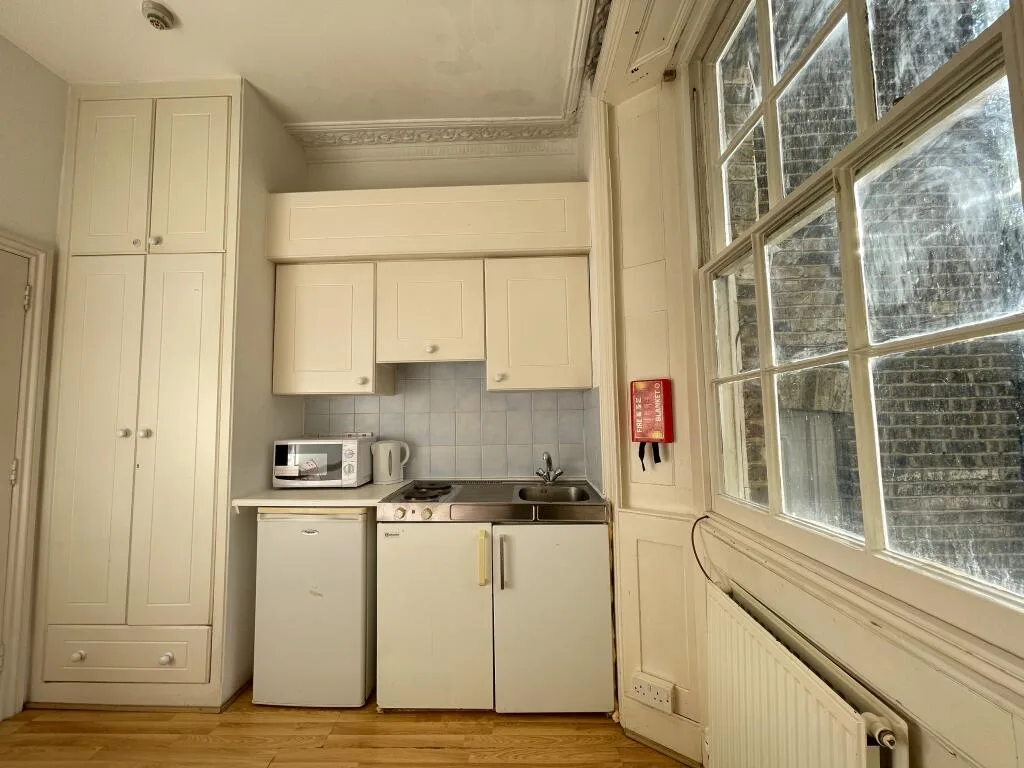 Studio flat for rent