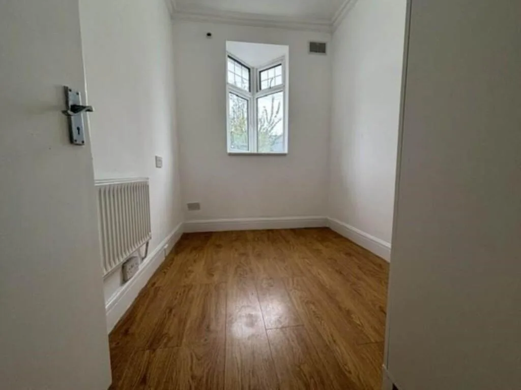 5 bedroom terraced house for rent