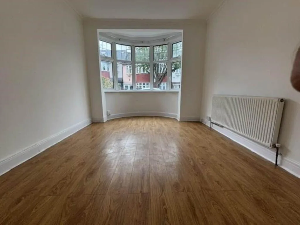 5 bedroom terraced house for rent
