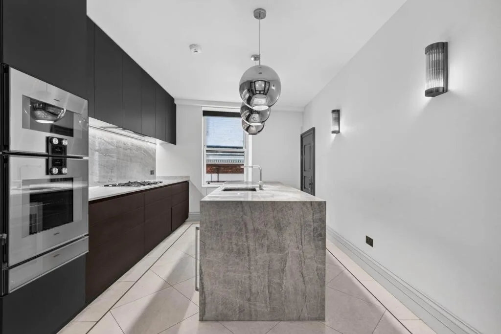 4 bedroom apartment for rent