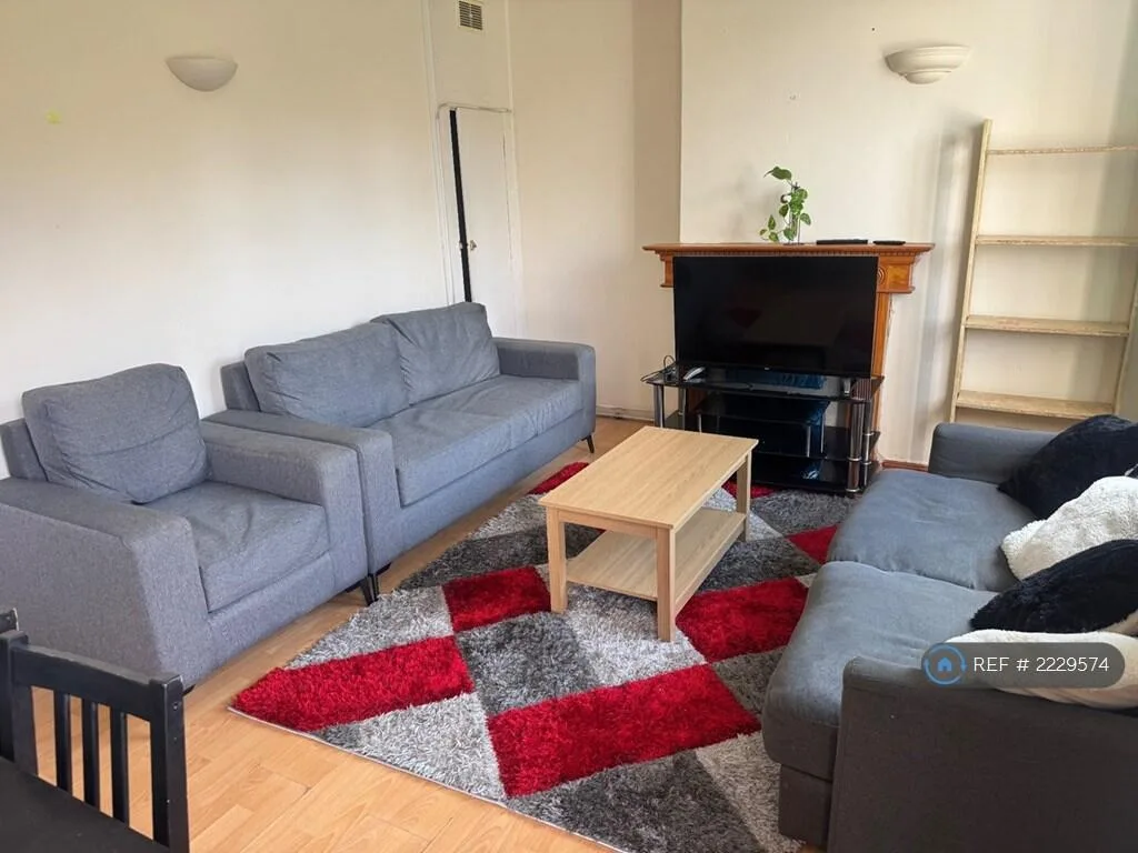 4 bedroom flat for rent