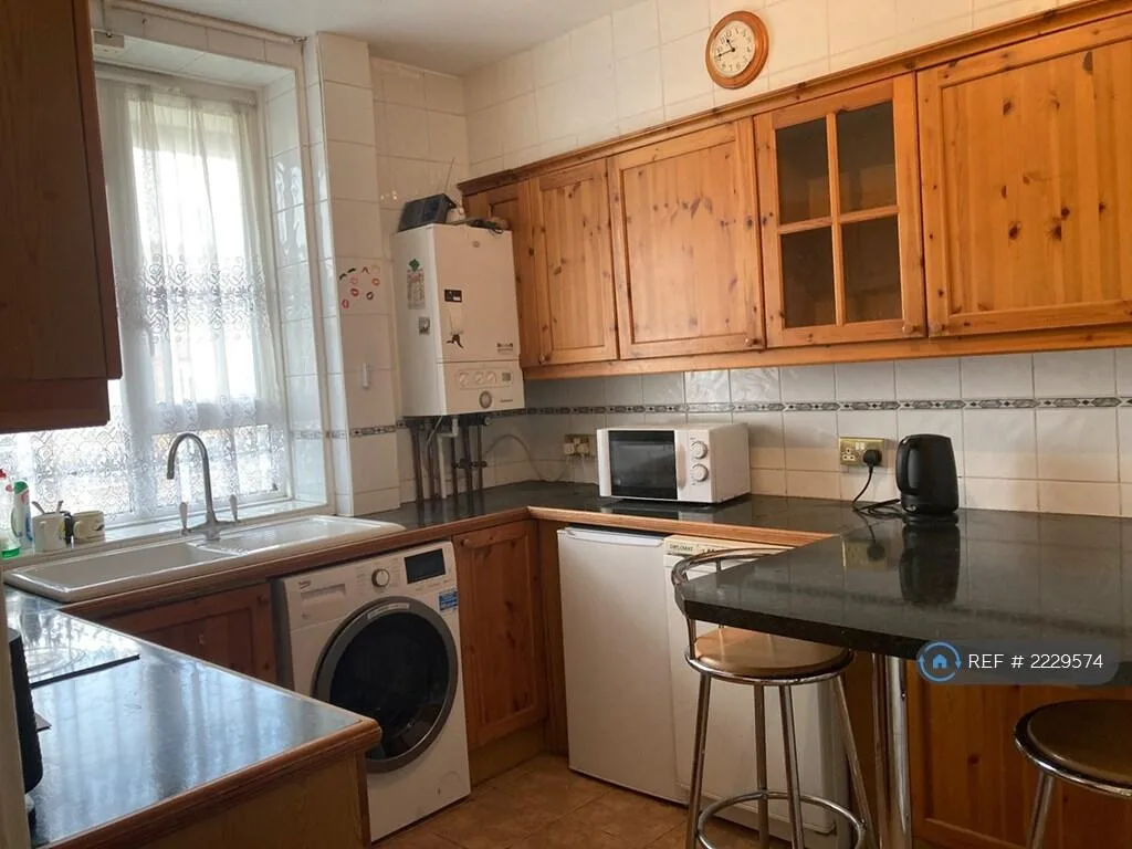 4 bedroom flat for rent