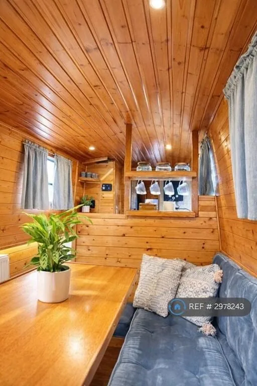1 bedroom house boat for rent
