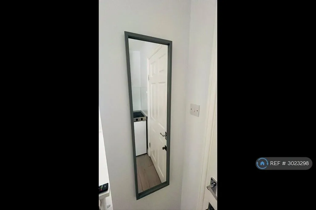 Studio flat for rent