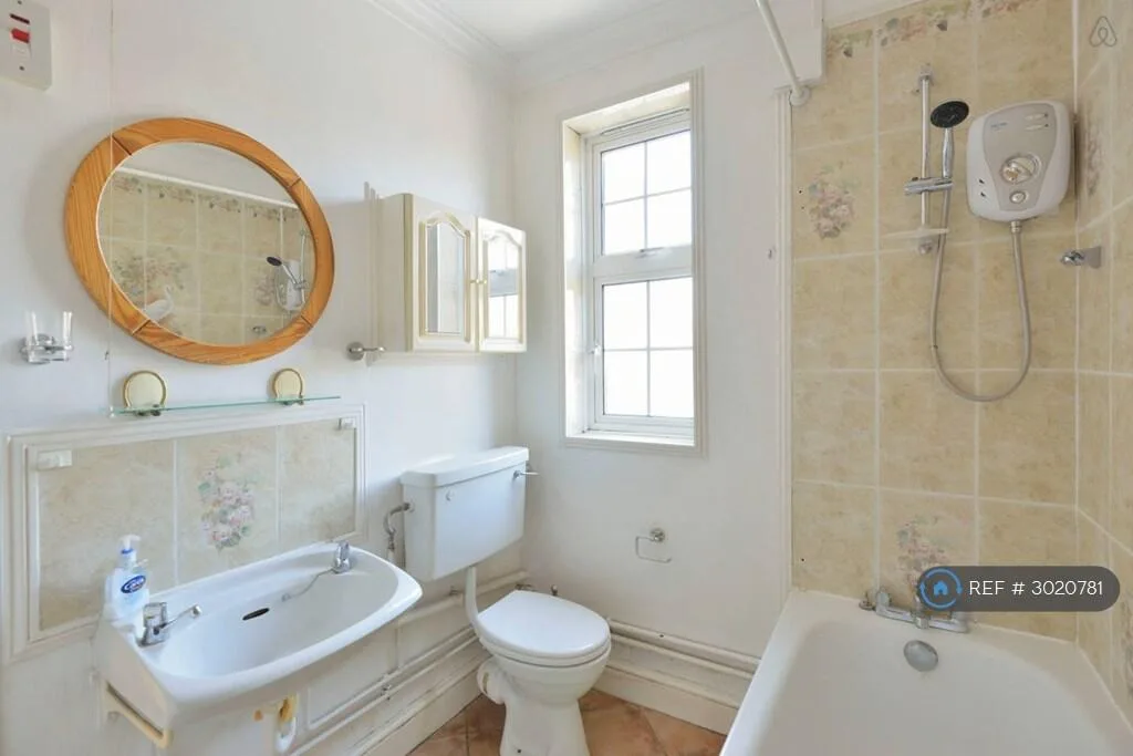 3 bedroom flat for rent
