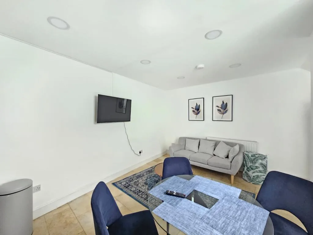 2 bedroom flat for rent