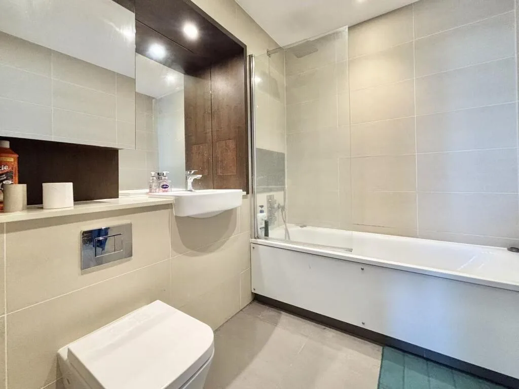 3 bedroom flat for rent