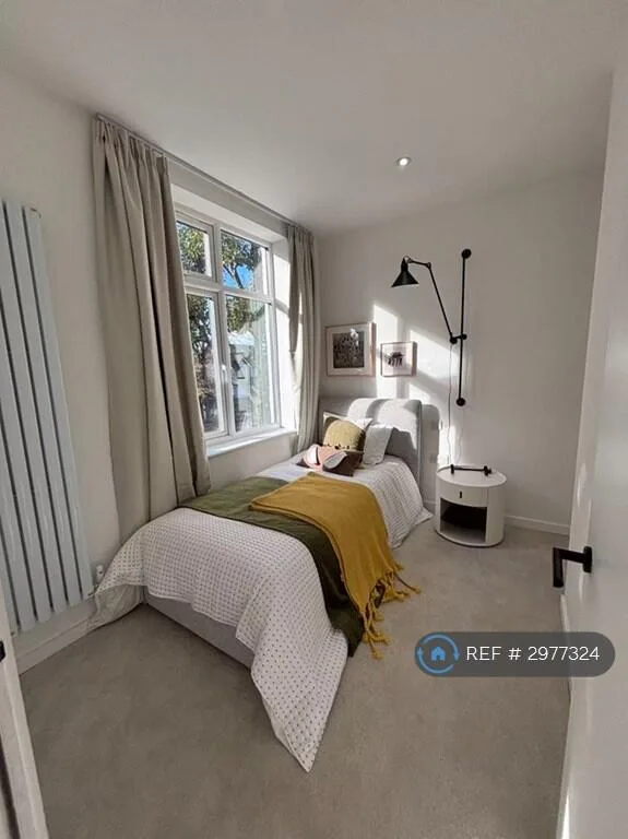 2 bedroom maisonette for rent