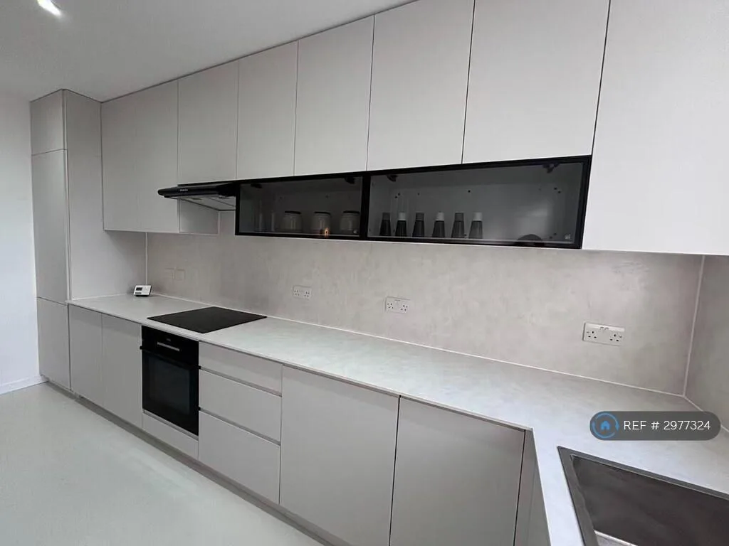 2 bedroom maisonette for rent
