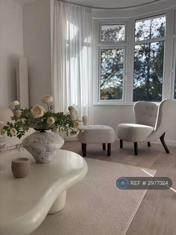 2 bedroom maisonette for rent